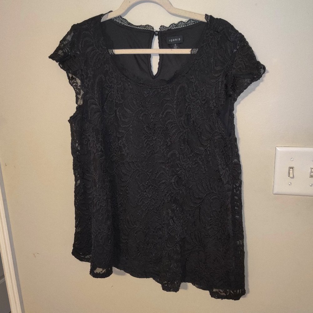 Torrid black lace short sleeve tee size 0